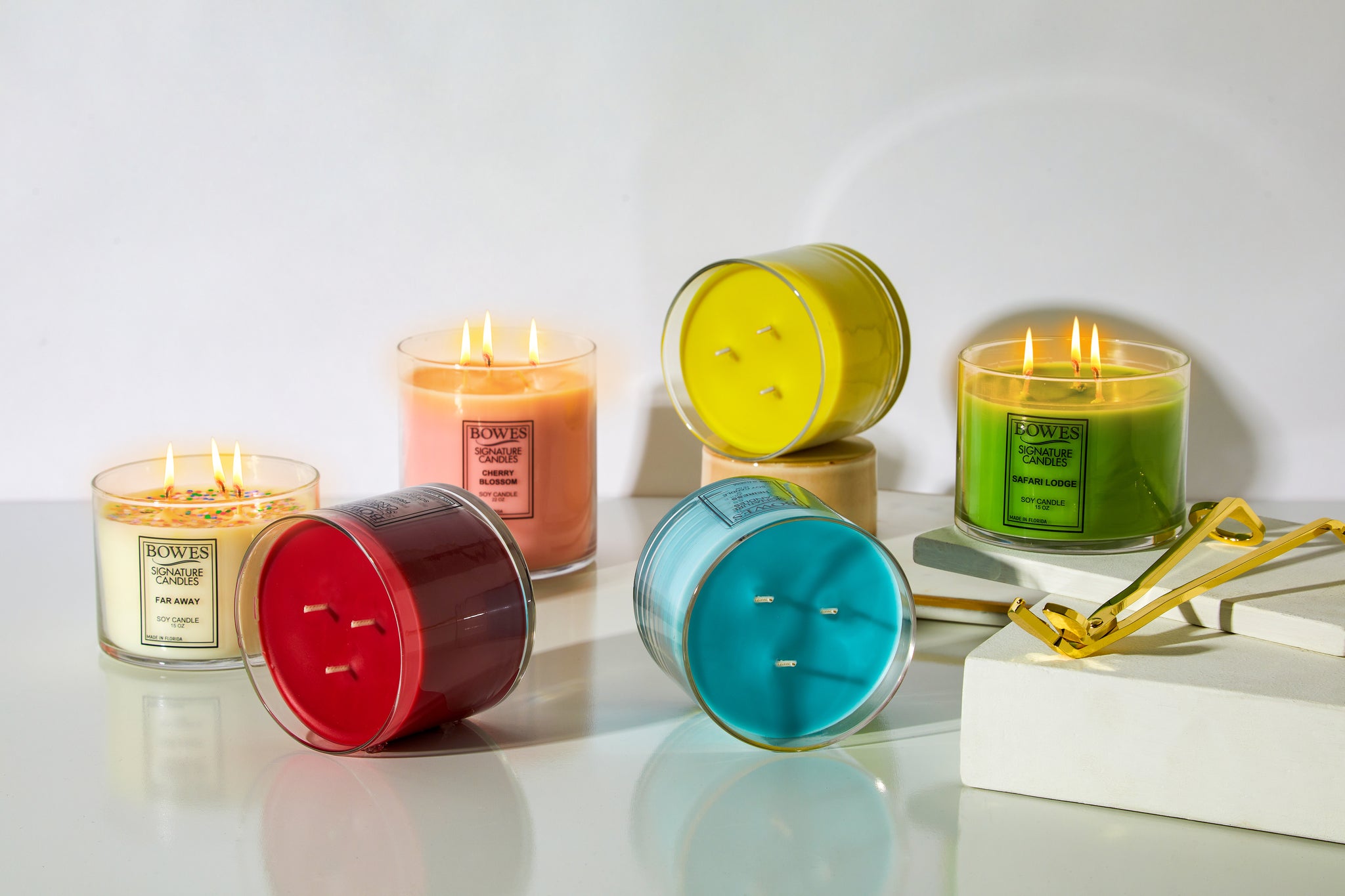 We review candles that bring the theme parks home!